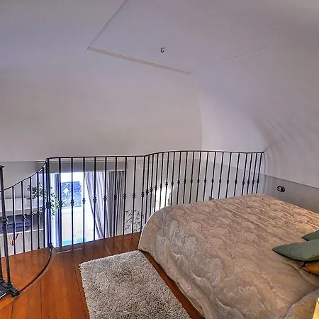 아파트 Sleeps 2 Wifi 상트아그넬로